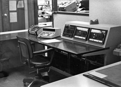 Tighter shot of Wang 4000 console